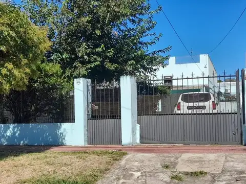 Lote en venta con 2 ph en Merlo