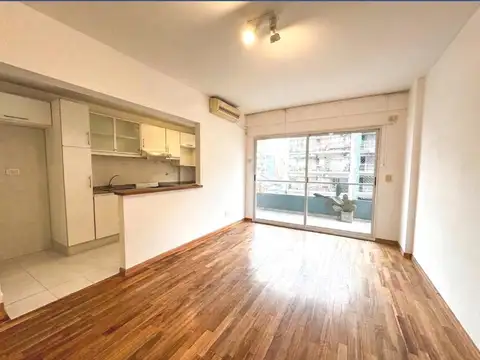 3 AMBIENTES 72 M2 . 2 BAÑOS . COCINA A LA CALLE 3.8 x1.6