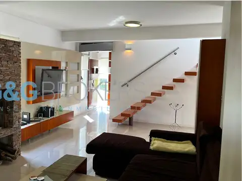IMPECABLE CASA Barrio Privado