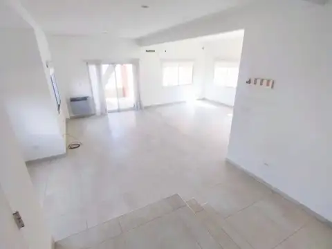 Casa en Alquiler de 3 dormitorios