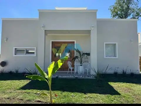 Casa  en Venta en San Ramón, Pilar del Este, Pilar