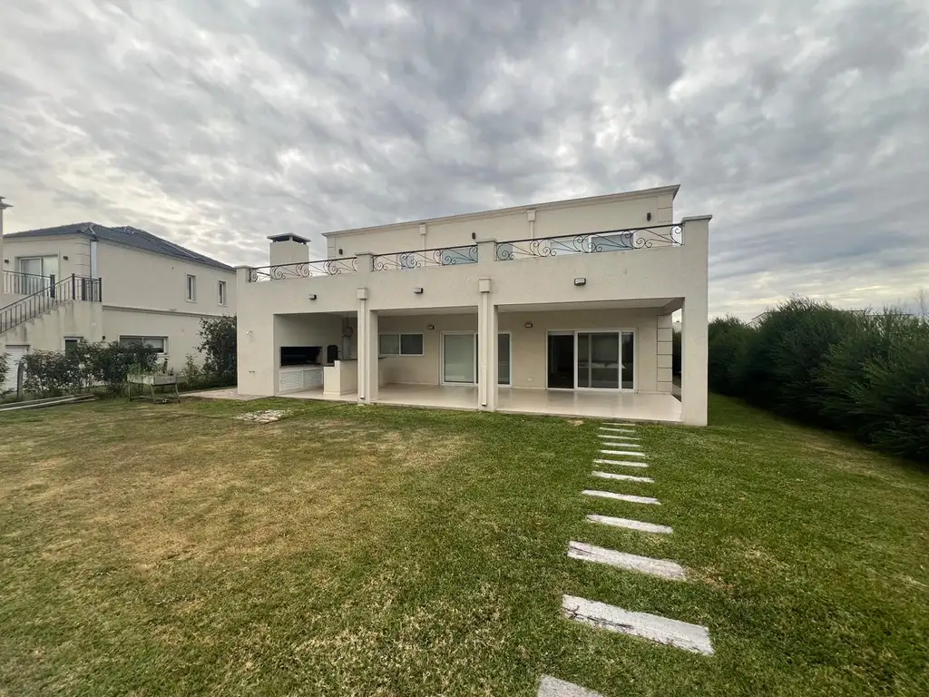 Casa en Venta, 3 Dormitorios, en La Reserva Cardales, Campana - 3 dormitorios