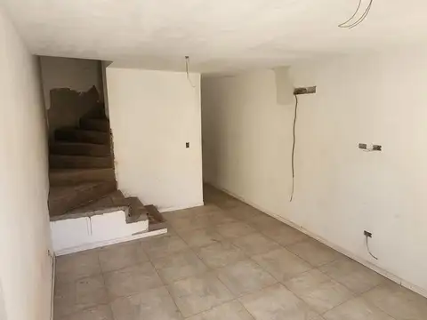 Depto Tipo Casa en Venta de 2 dormitorios