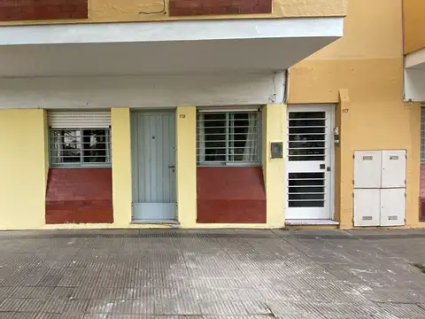 Plaza Sarmiento 100, Piso PB