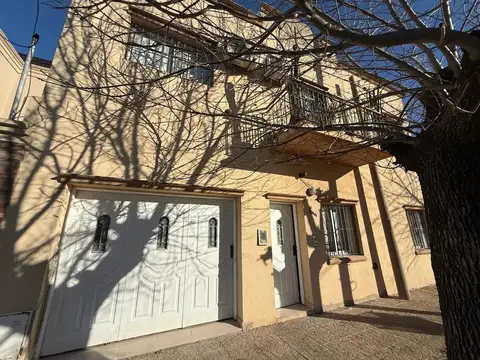 Duplex con 3 dormitorios y jardín