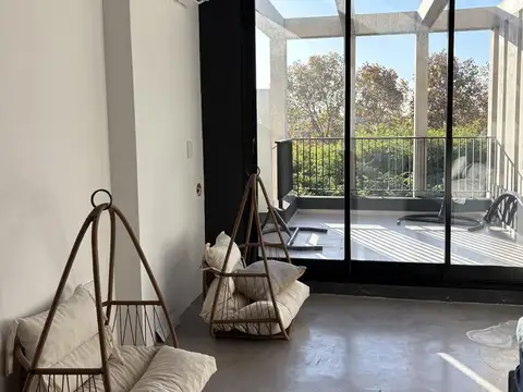 Departamento en VENTA Y ALQUILER para showroom u oficina - Flores, CABA.