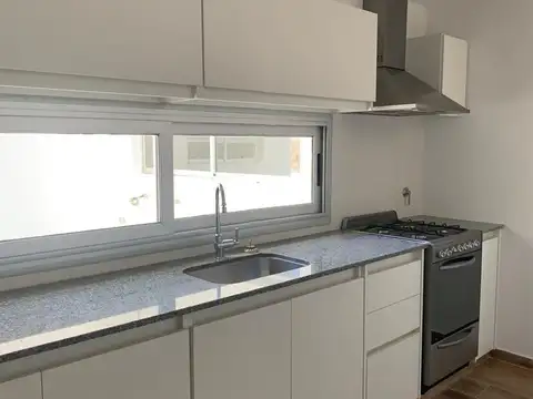 Departamento en Alquiler con 1 cocheras