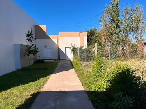 ALQUILER/LEHMANN/CASA/ 2 DORMITORIOS.