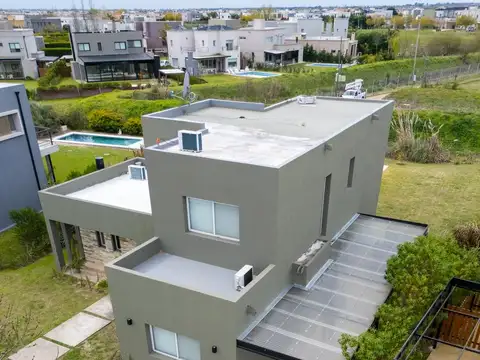 Casa en venta de 5 ambientes en el Barrio Puerto, El Canton, Escobar, GBA Norte