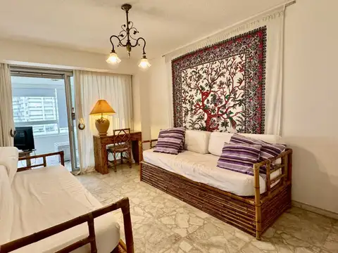 Departamento - Venta - Uruguay, PLAYA BRAVA PUNTA DEL ESTE - RAMBLA LORENZO BATLLE PACHECHO 701
