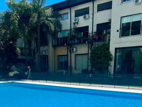 Duplex de 2 ambietnes con cochera