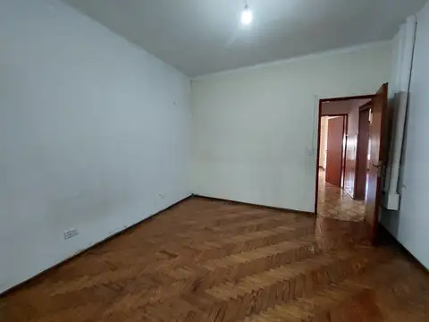 CASA 3 AMB LOTE PROPIO de 8.66 X 36.6 METROS