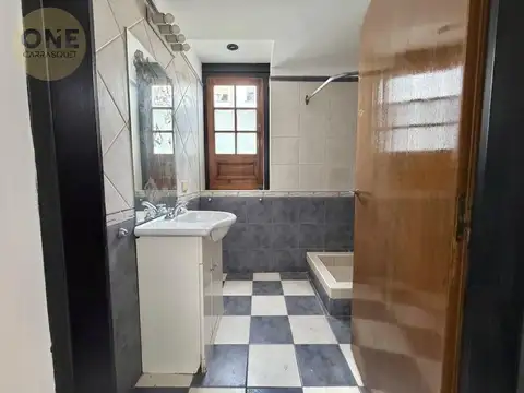 PH en venta de 6 ambientes con patio y balcon sin expensas