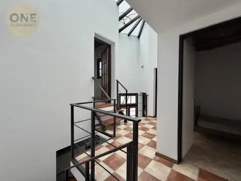 Depto Tipo Casa 6 ambientes con 2 baños