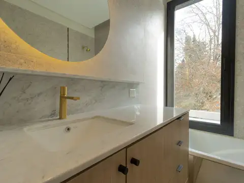 Casa 4 ambientes con 4 baños