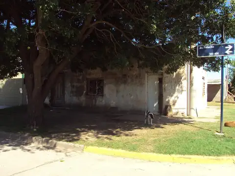 Terreno sobre Colectora.Amplias Medidas.Servicios -