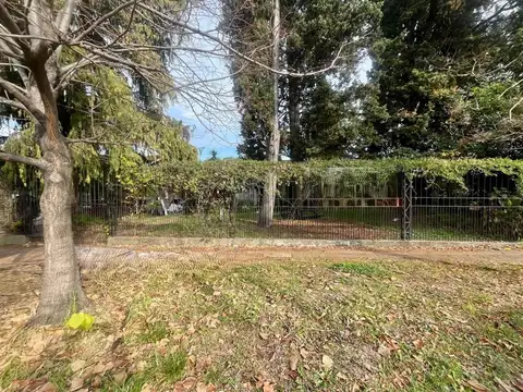 Chalet a reciclar sobre C. Larralde al 3100, Castelar Norte