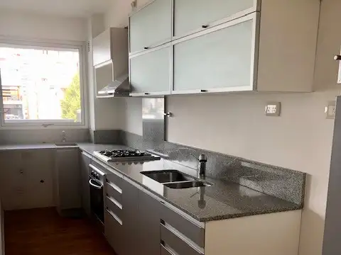 Departamento en Alquiler con 1 cocheras