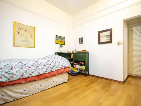 Depto Tipo Casa en Venta 80 años