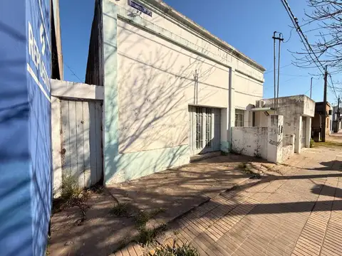 VENTA / VILLA ROSAS / AMPLIO TERRENO / DESARROLLO