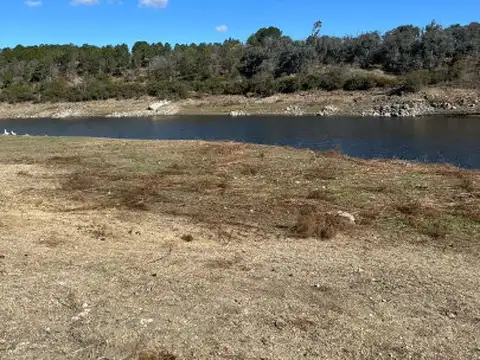 Terreno en Venta en Santa María, USD 140.000
