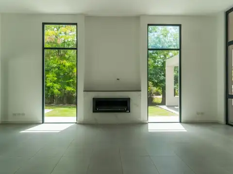 Casa 4 ambientes con 4 baños