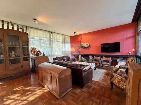 Casa en Alquiler en Punta Gorda, USD 3.500