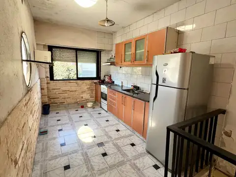 Depto Tipo Casa en Venta de 4 ambientes
