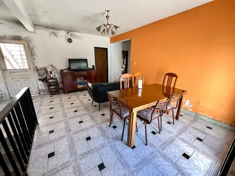 Depto Tipo Casa 4 ambientes con 1 baño