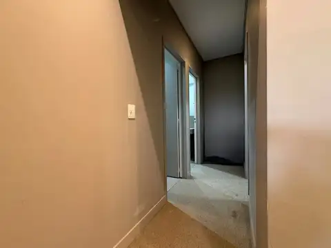 OFICINA EN VENTA EDIFICIO PARALELO 50 SUR,  PILAR