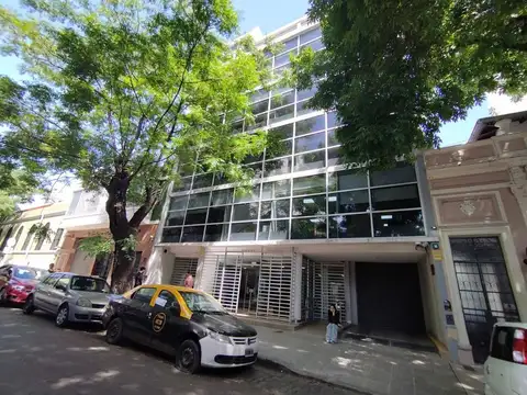 Oficina AAA en VENTA en Parque Patricios C/Renta