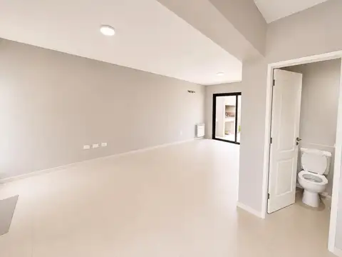 Depto Tipo Casa en Alquiler en Altos de Manantiales, $ 1.750.000