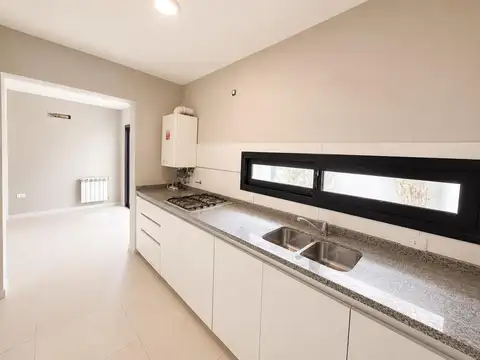 Depto Tipo Casa en Alquiler de 4 ambientes