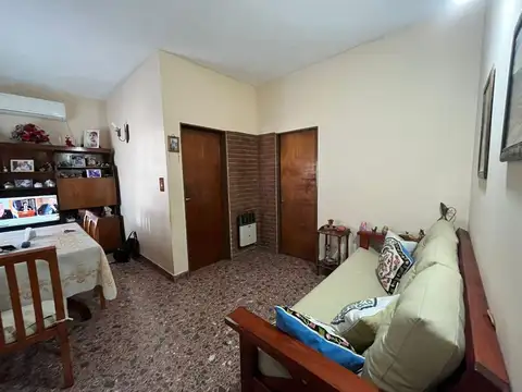 Depto Tipo Casa en Venta 56 años
