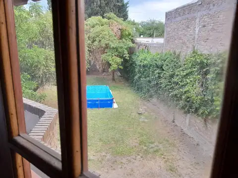 Casa 7 ambientes con 5 baños