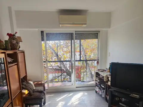 Dto 3 Ambientes Muy Luminoso Con Balcon Saavedra