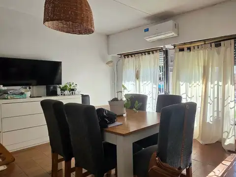 CASA 2 DORMITORIOS EN VENTA BANFIELD