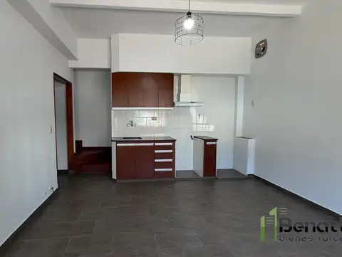 Ph 3 ambientes al frente con terraza propia. SIN EXPENSAS