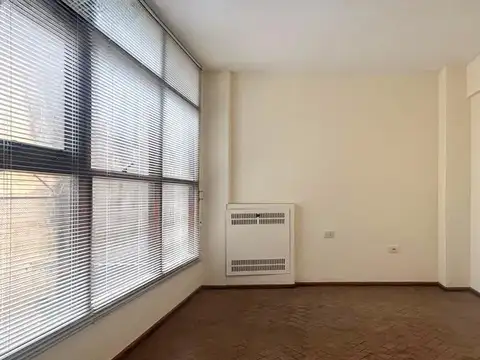 Oficina en Venta 60 años