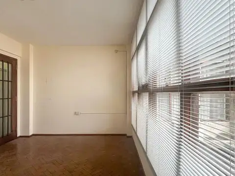 Oficina en Venta al Este