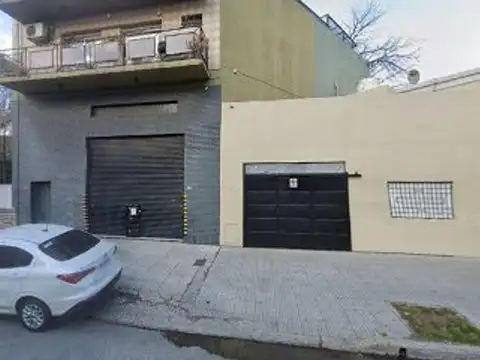 VENTA CASA COCHERA TERRAZA LINIERS c/RENTA