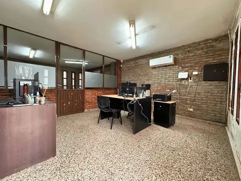 Calle Fuerza Aérea y Calle Entre Ríos 100
