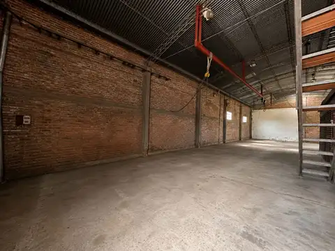 Calle Fuerza Aérea y Calle Entre Ríos 100