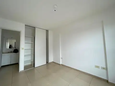 Departamento en Alquiler! Sobre Bv San Juan!