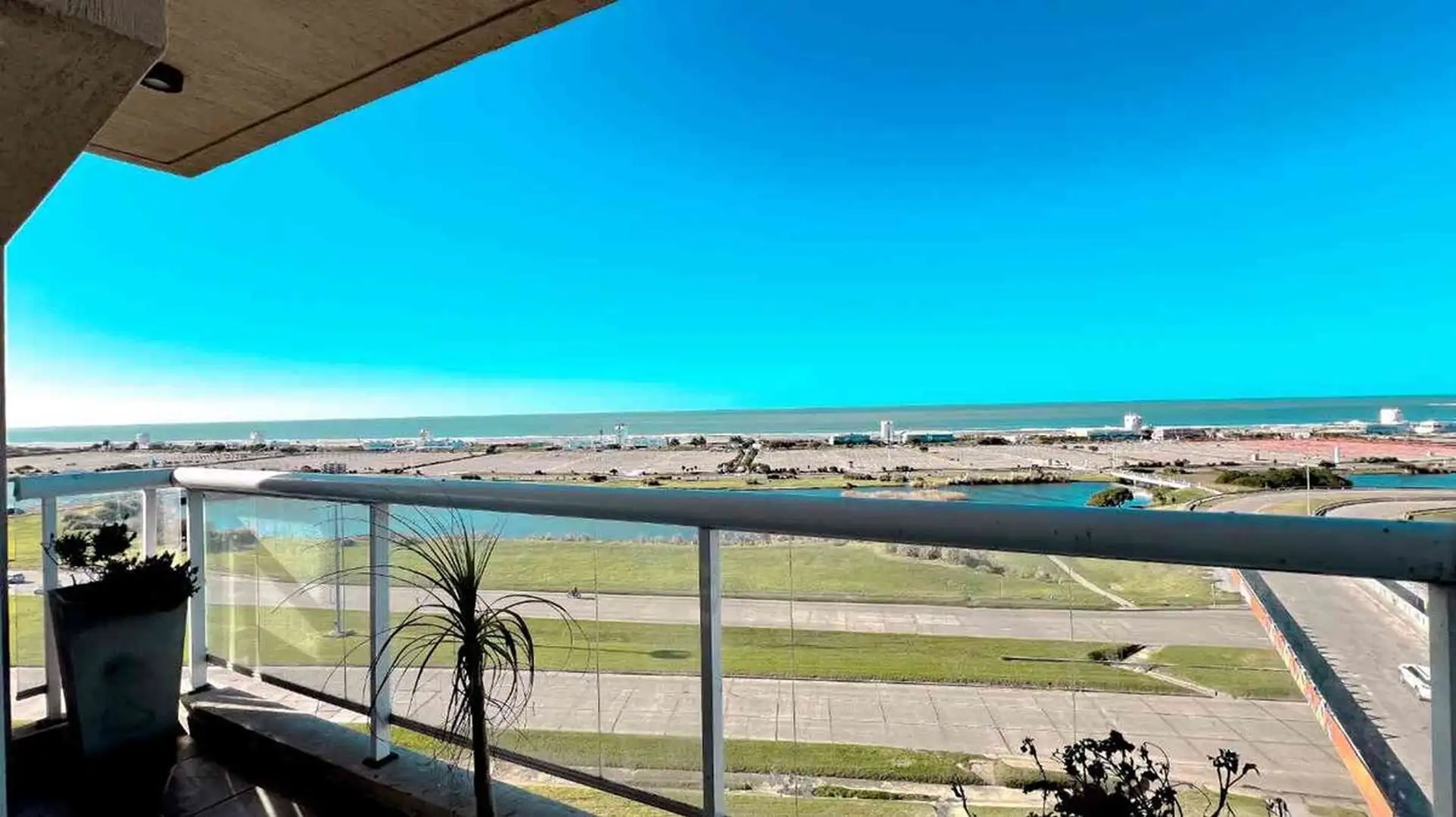 Venta 3 Amb. Vista al Mar Cochera Apto Credito