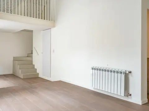 Casa de Pasillo RECICLADA de 3 dormitorios en Barrio Lourdes