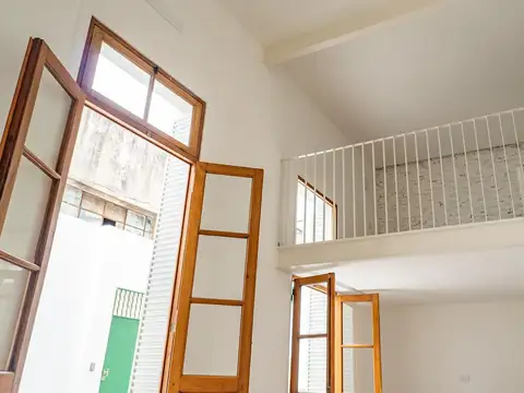 Depto Tipo Casa en Venta de 6 ambientes