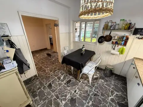Depto Tipo Casa en Alquiler con 1 cocheras