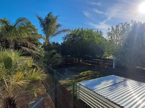 Casa en Alquiler con 2 cocheras