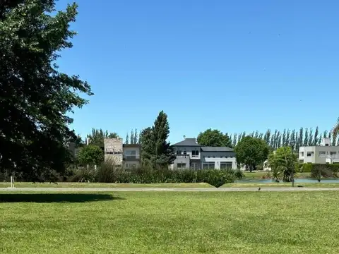 Terreno en Venta 23  mts Frente